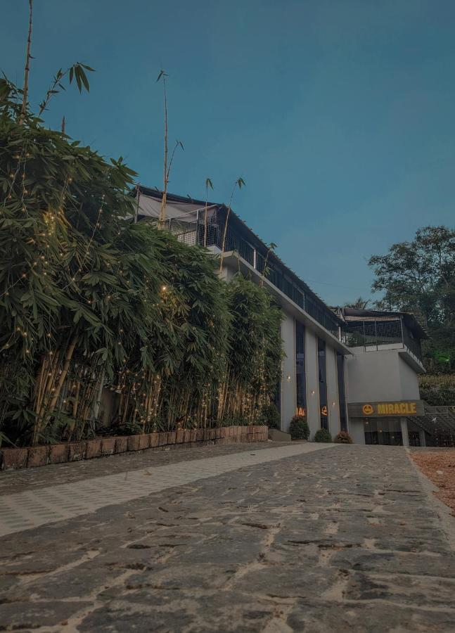 Miracle Hotel And Resorts Kozhikode Zewnętrze zdjęcie