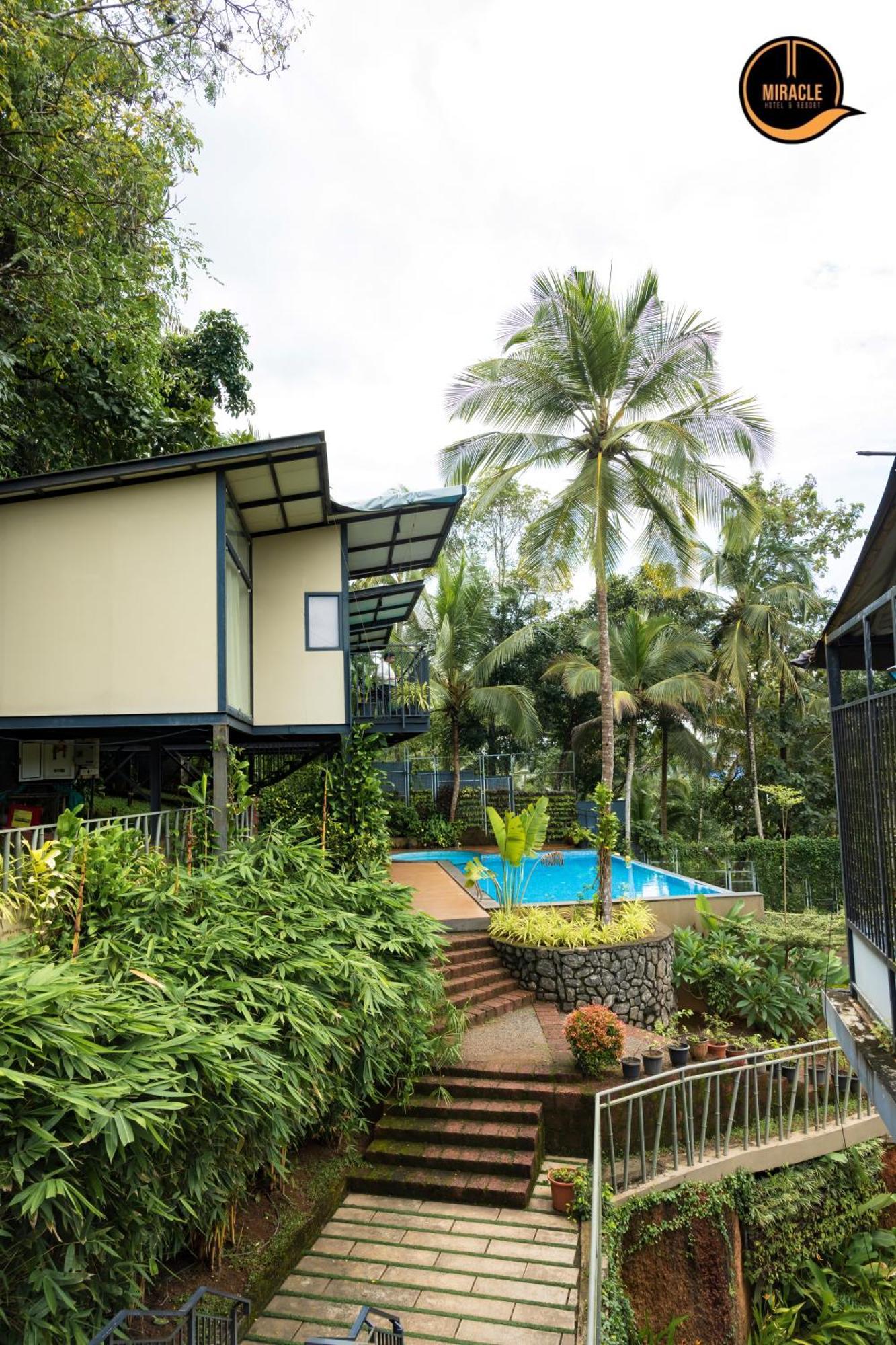 Miracle Hotel And Resorts Kozhikode Zewnętrze zdjęcie